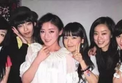 吃瓜两姐妹娱乐圈,揭秘吃瓜两姐妹的瓜界传奇