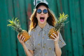 讲解娱乐圈吃瓜的那个美国女博主,幕后真相大曝光